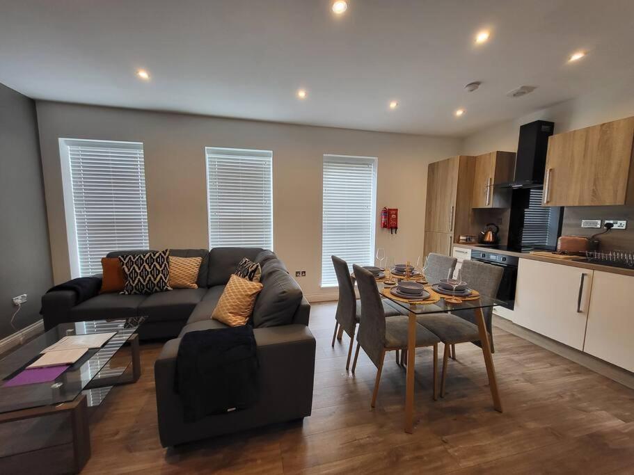 Stylish Jewellery Quarter Apartment Sleeps 6 برمنغهام المظهر الخارجي الصورة